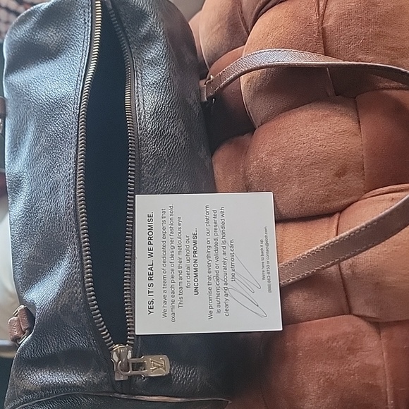 Authentic Louis Vuitton purse - Picture 4 of 5